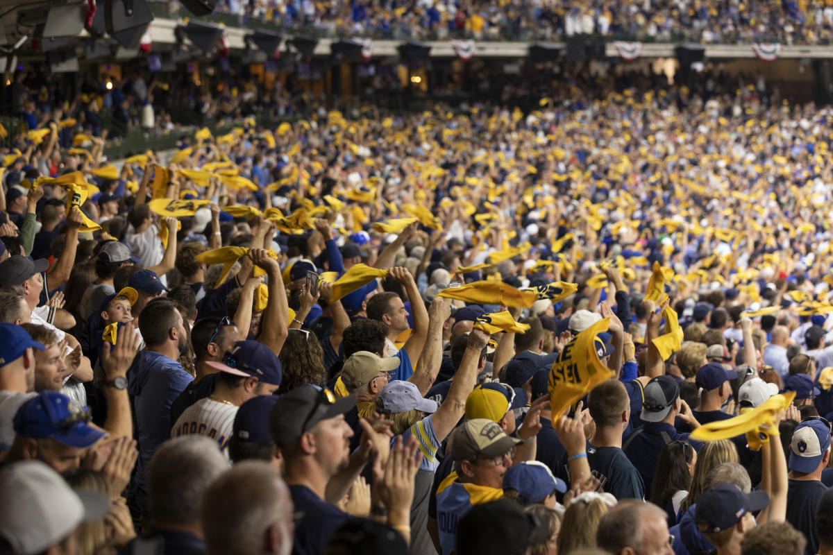 What is the Milwaukee Brewers Playoff Game Starting Time? Heres a Quick Guide for Fans!