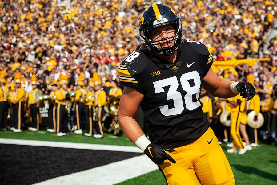 Monte Pottebaum: A Closer Look at the Hawkeyes Hard-Hitting Fullback