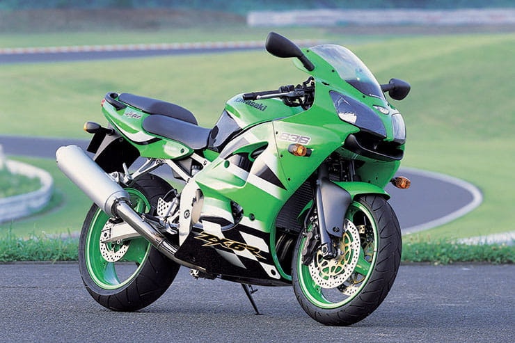Buying a Used 2002 Kawasaki Ninja ZX6R: A Complete Buyers Guide