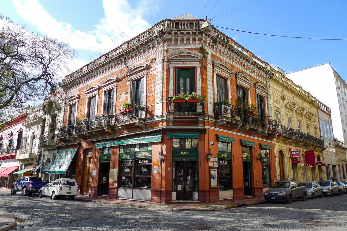 Checking Out Club 2 de Mayo? (Heres What to Expect When You Go)