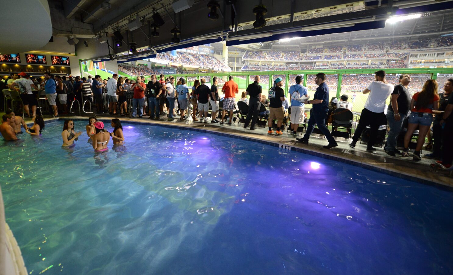 Miami Marlins Pool: Cool Off and Catch a Game (Dive into the Ultimate Fan Experience at the Ballpark)