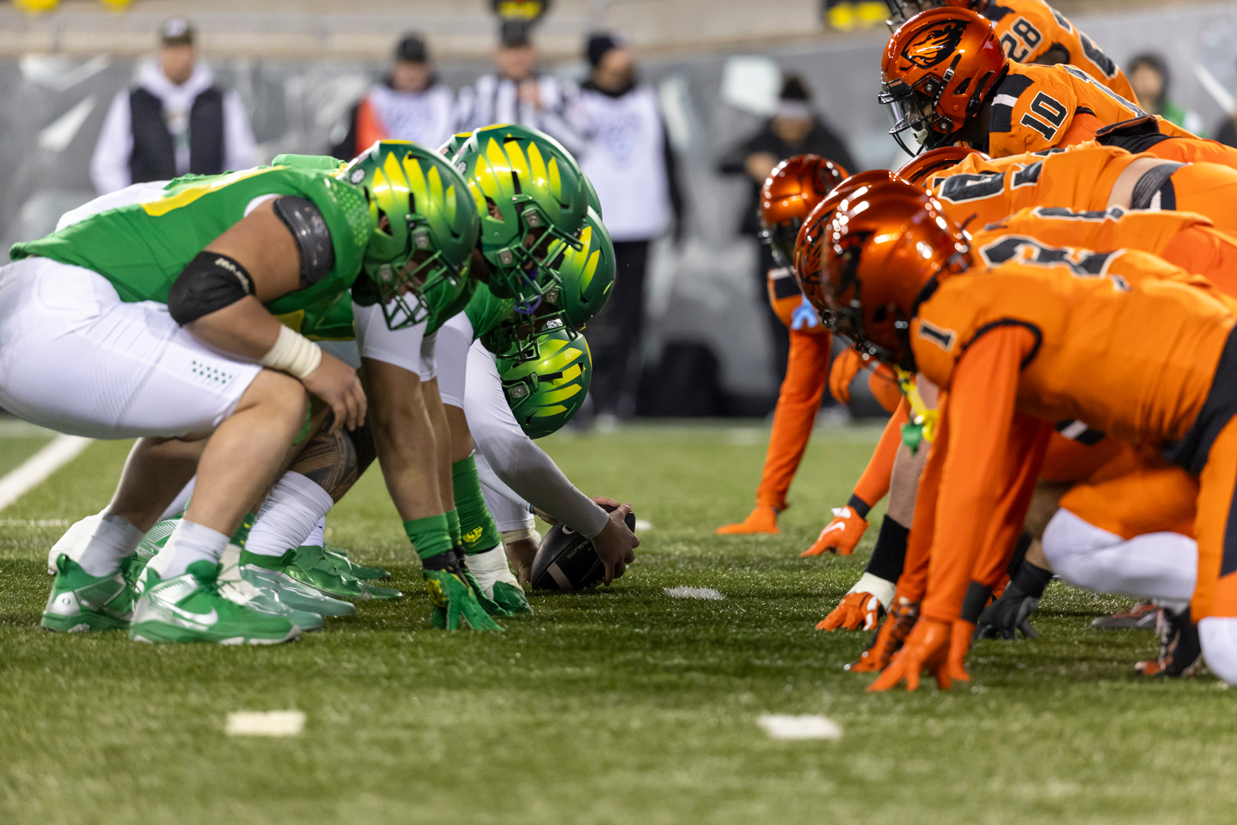 Where can I watch the Oregon Ducks game today (Find live broadcasts)