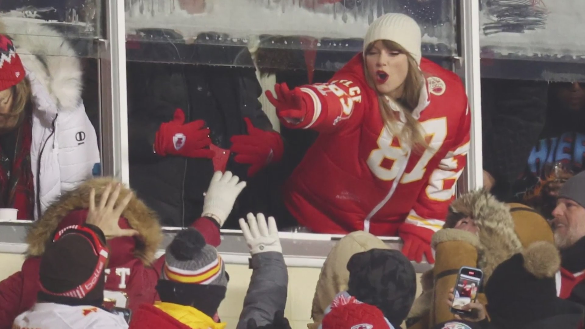 Taylor Swift Swag Surfin: What Is It? Get the Latest Scoop on This Viral Trend!