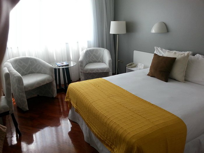 av principal de las mercedes Guide: Where to Eat, Shop, and Stay in This Area