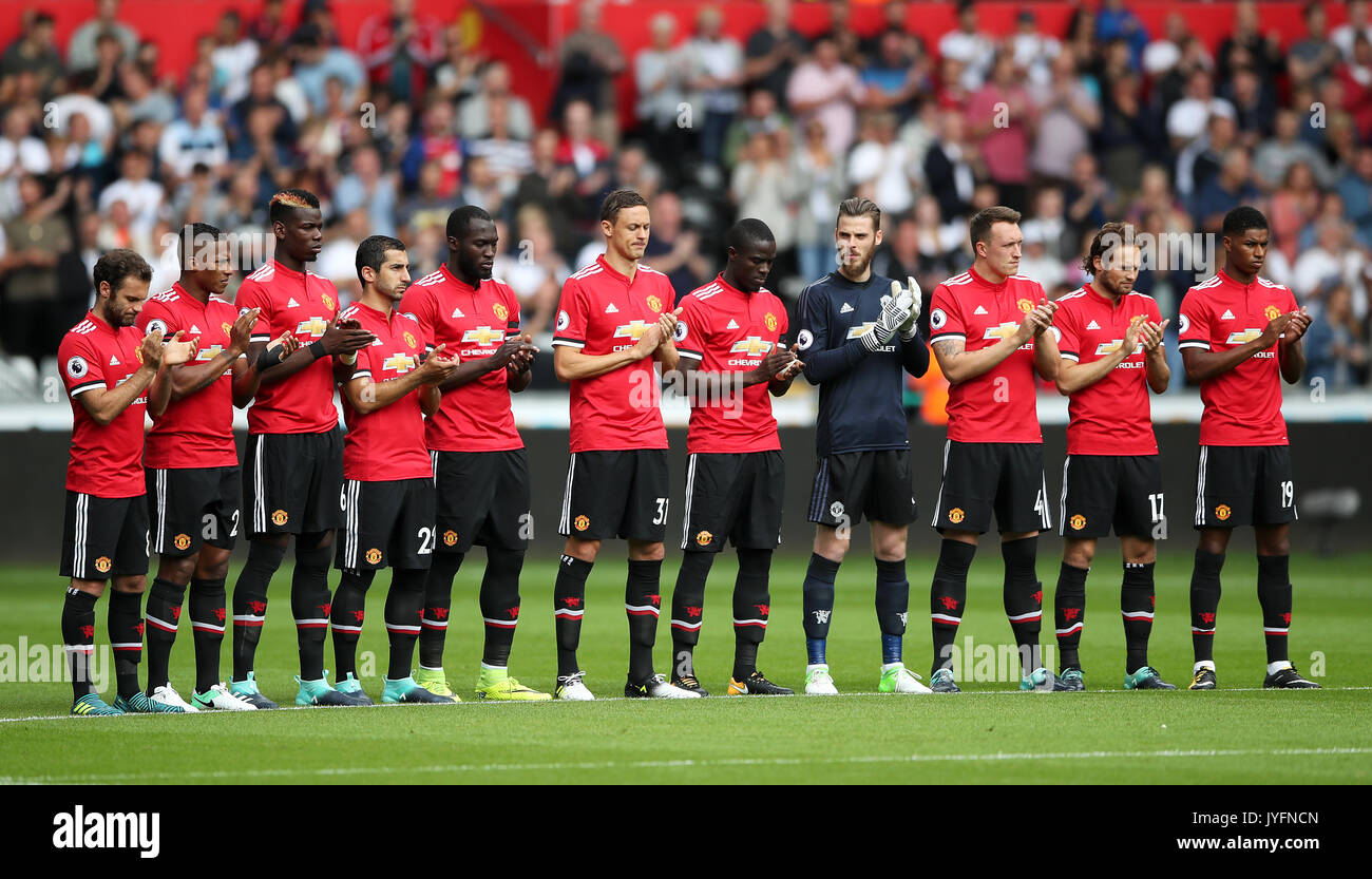 Man U Photos Gallery: Browse Through a Huge Collection of Player and Match Images!