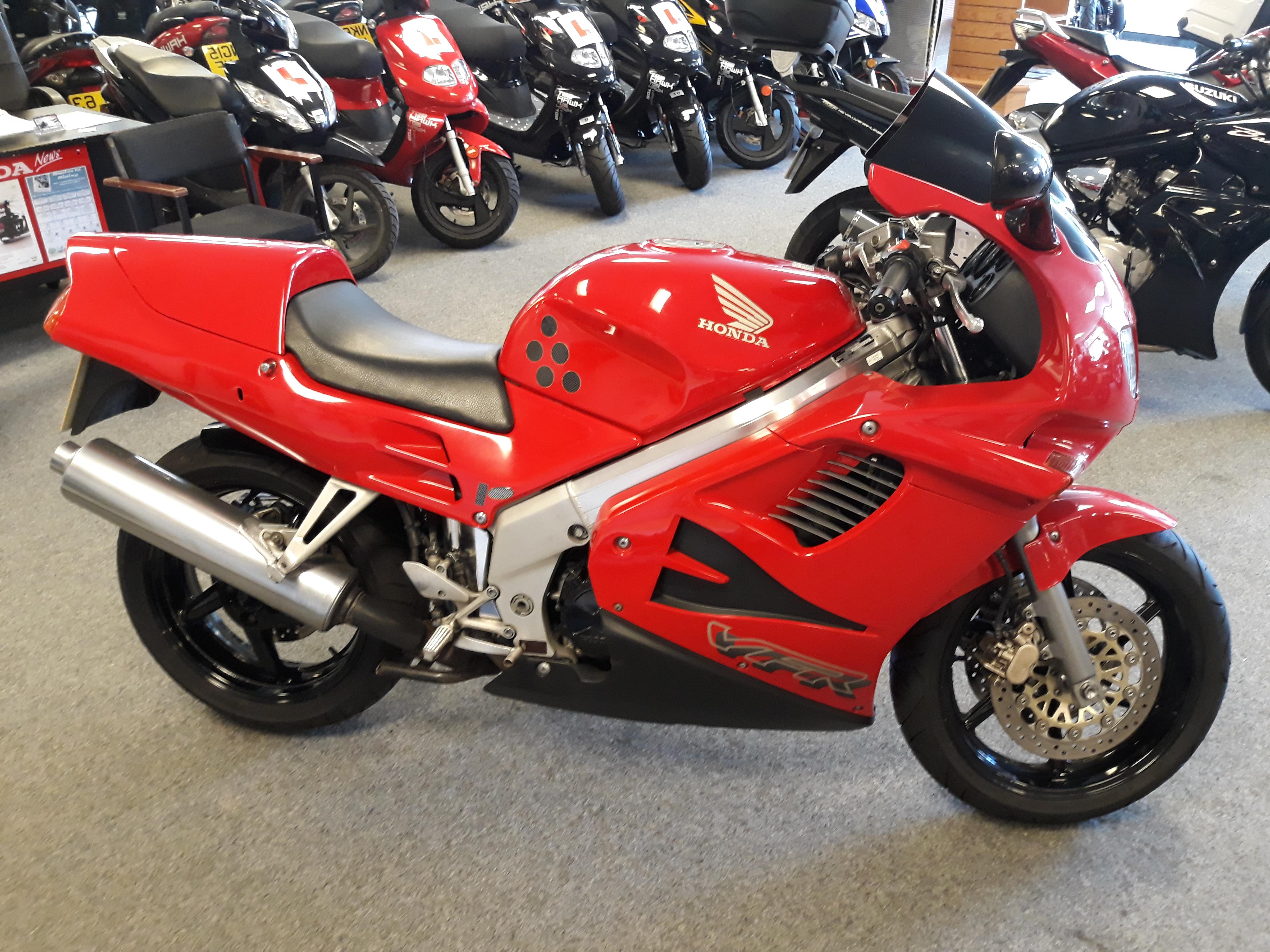VFR750 mods: Best upgrades for this bike (Check out these popular options)