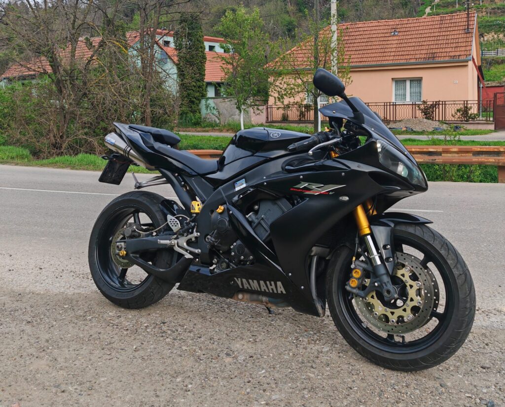 Yamaha YZF 1000 Top Speed: How Fast Can It Really Go?