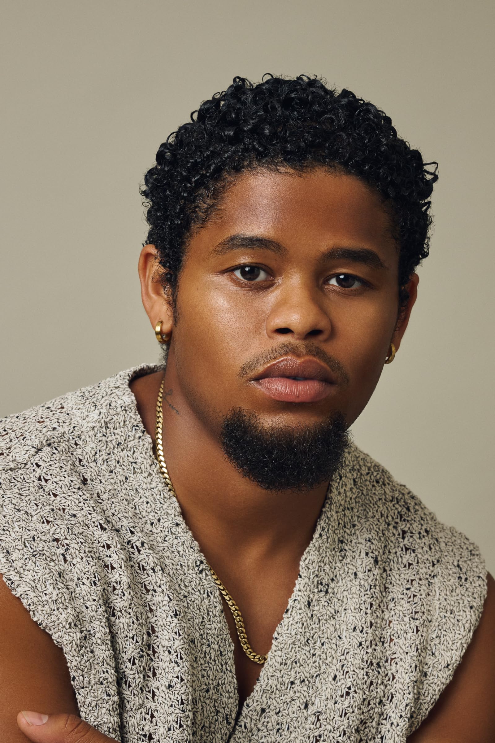 Isaiah John Height: Get the Details on the Stars Stature.