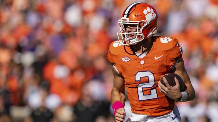 Notre Dame vs Clemson: Whos Favored to Win? A Look at the Betting Odds!