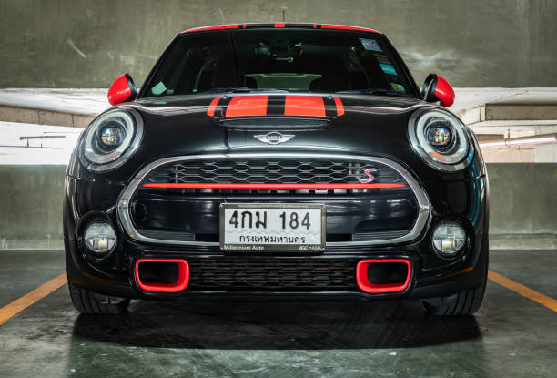 Mini Cooper Black Red: Check Out These Cool Styling Tips!