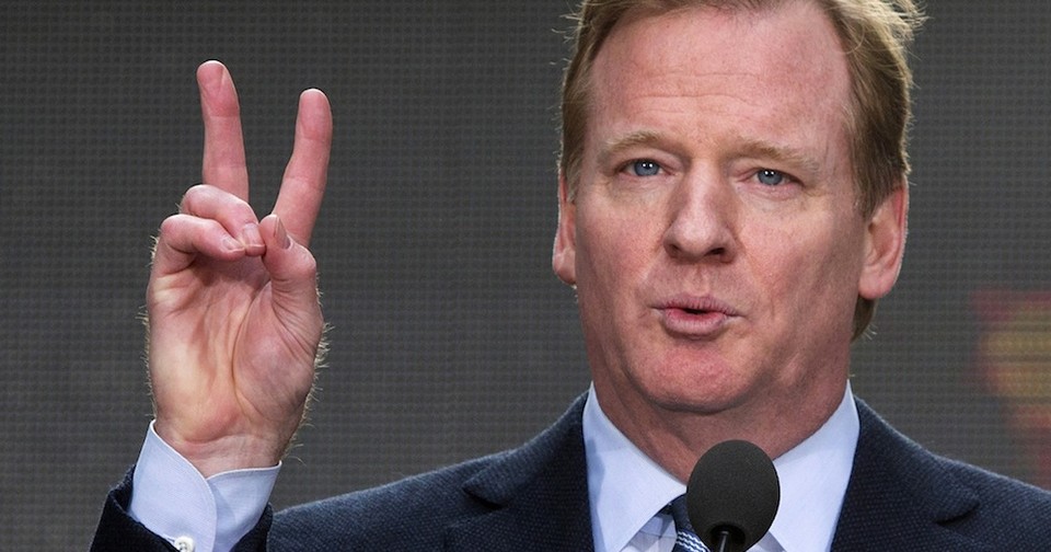 How come Roger Goodell memes are so popular? Explore the very funniest examples online now.