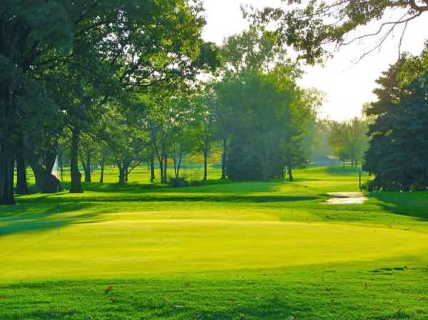 How are the course conditions at Sherwood Golf Schererville Indiana? Read recent player reviews and course updates.