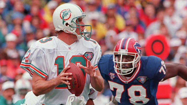 Joe Montana Dan Marino debate heats up again: Why this quarterback comparison never gets old for fans.