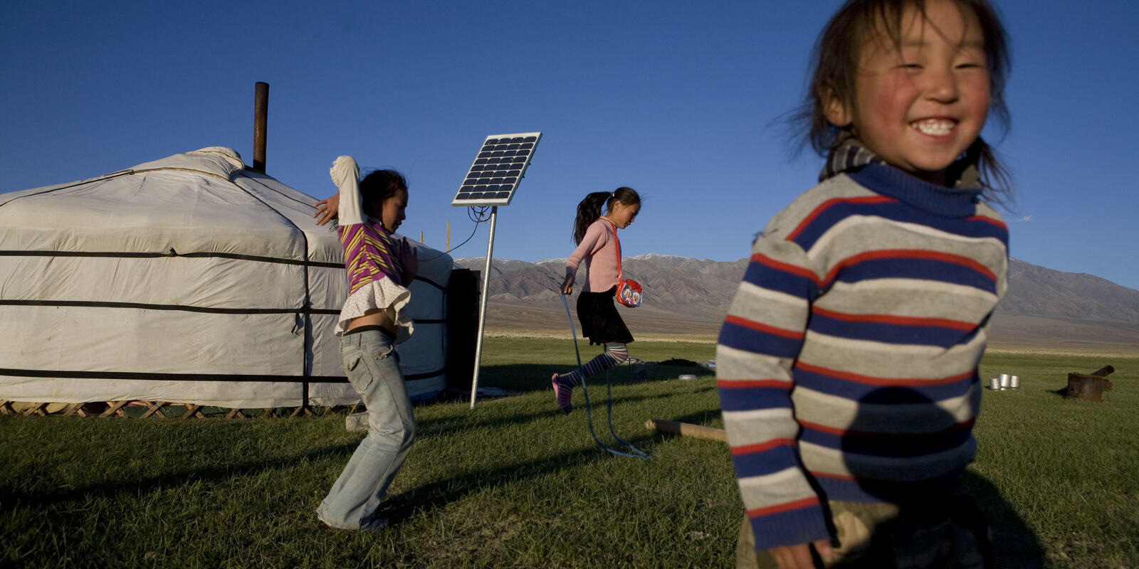 How do windy nations impact daily life? Find out about unique local lifestyles.
