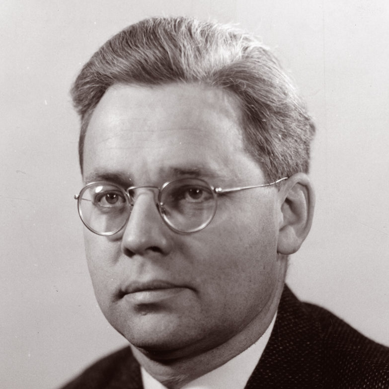 What is Robert Musgrave best known for? Explore his famous contributions to public economics.