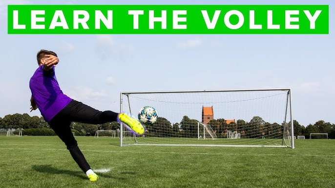 What is a Volley Shot? Tips to Improve Your Volley Game