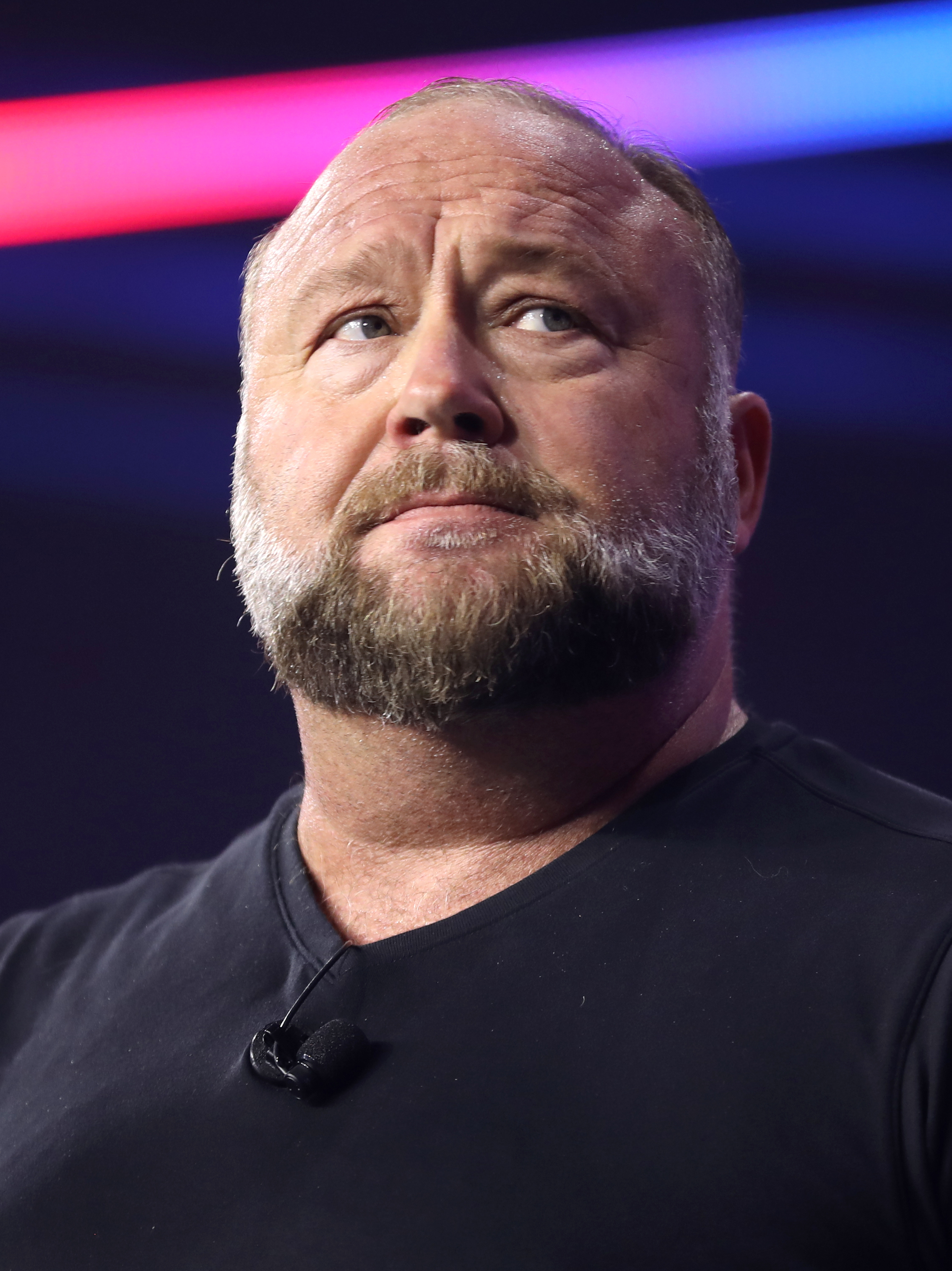 Curious about Alex Jones height? We reveal the most discussed measurement for his actual stature.
