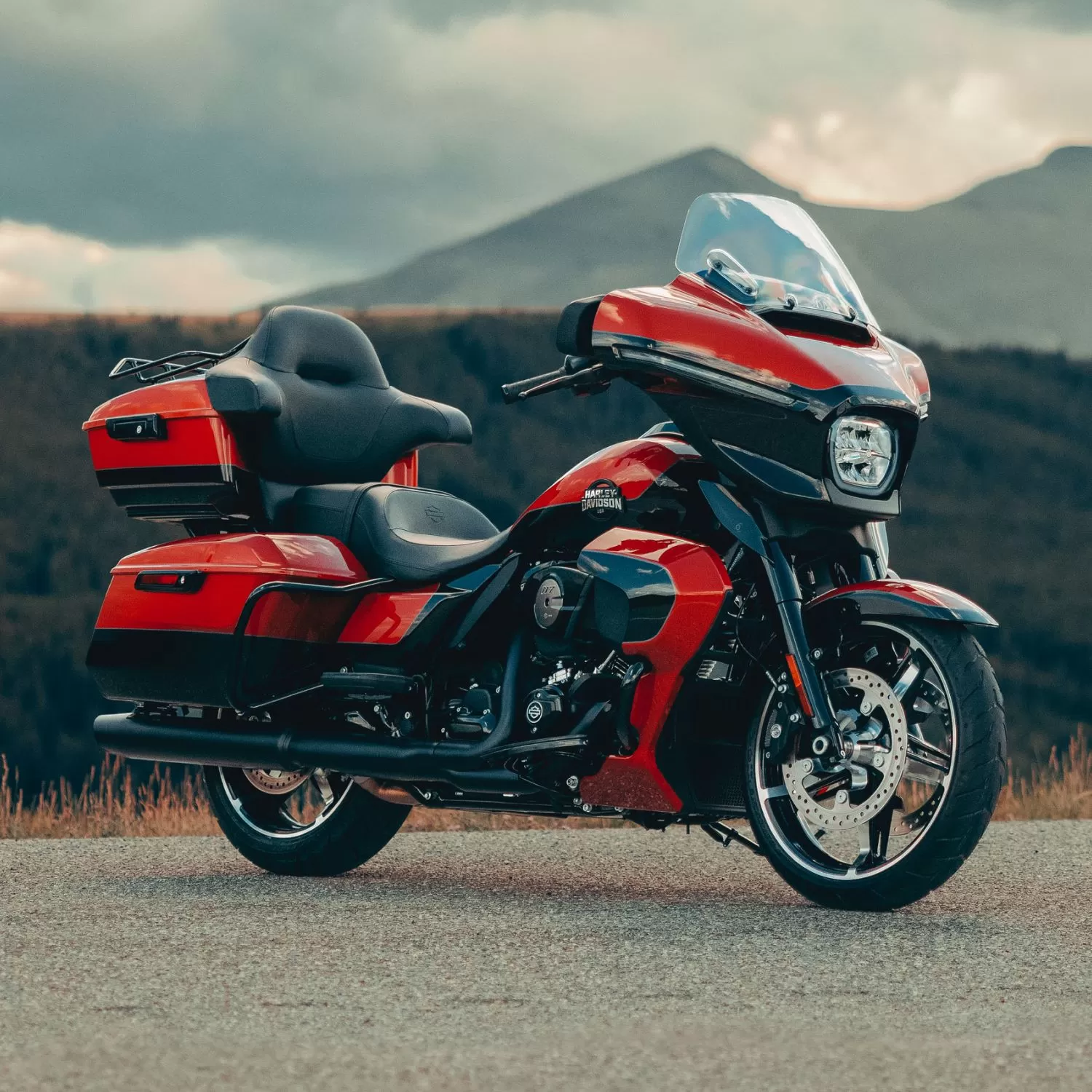 Want cool Harley Street Glide pics for inspiration? See these custom builds and unique details now.