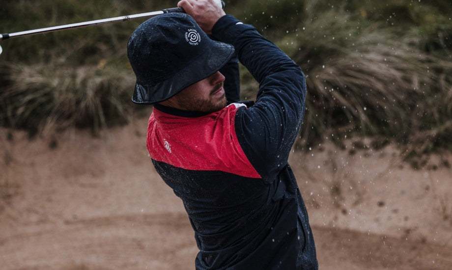 Golfing in rain: How to play your best (Simple tips for wet weather success).
