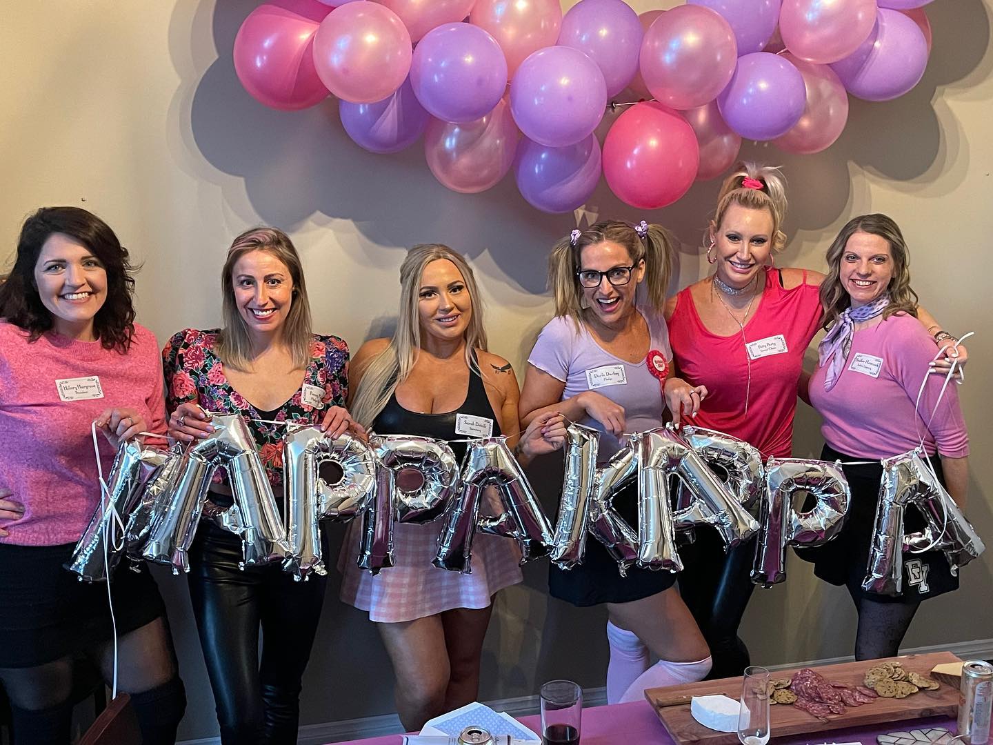 How to throw an amazing party sorority? Check out these easy tips.