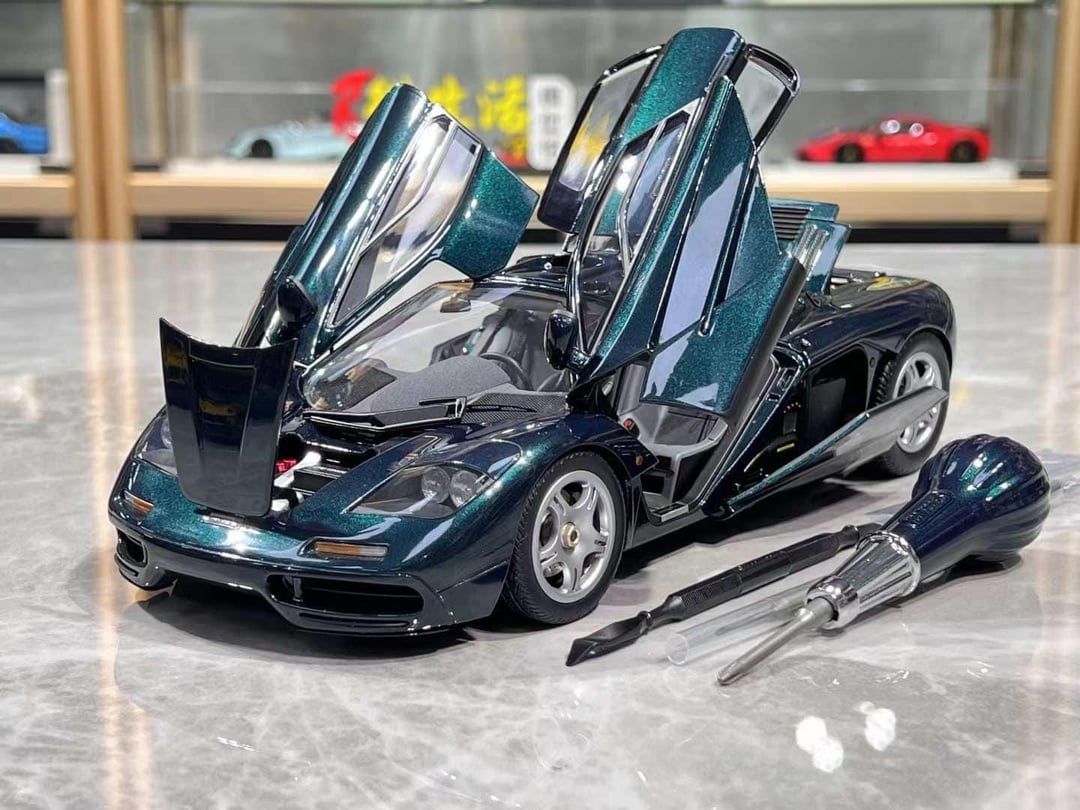 Is this McLaren F1 diecast review helpful? Read before you buy one!
