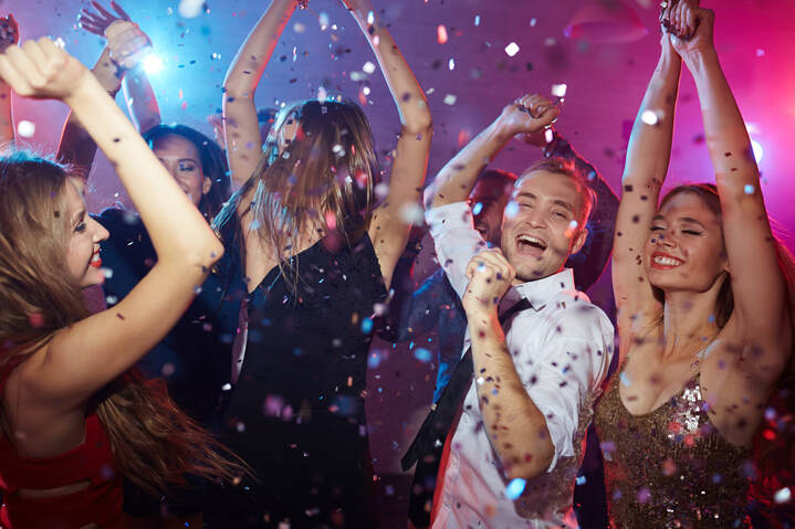 How to throw an amazing party sorority? Check out these easy tips.