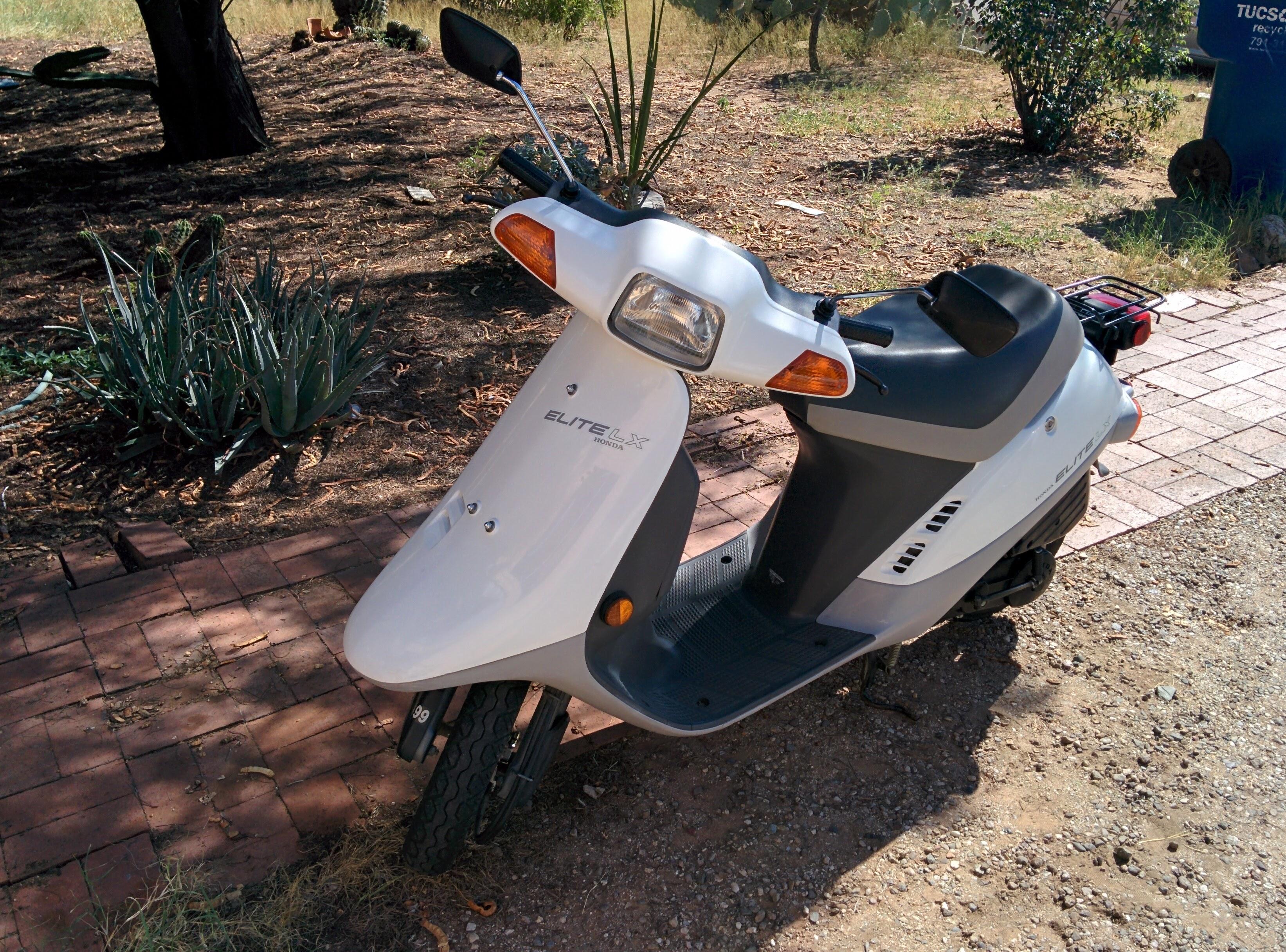 Thinking about a 1988 honda elite 50se? (What to know before you buy this classic scooter).