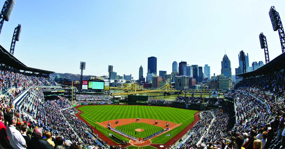 PNC Park map food: Where are the best eats? Your ultimate guide to tasty stadium snacks and locations.
