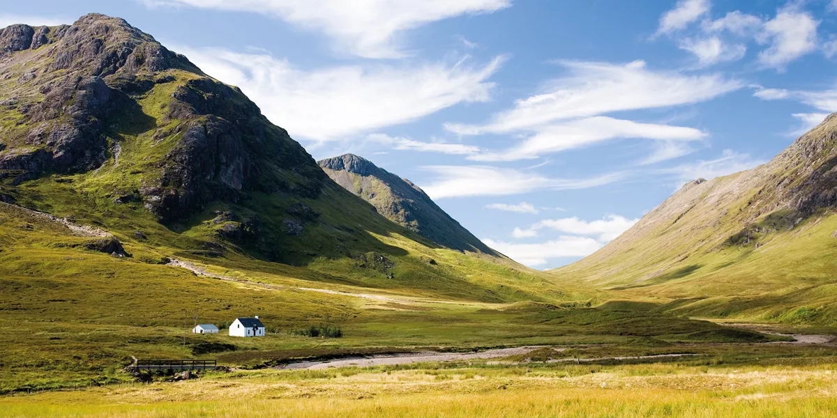 How to book the best ireland scotland and england tours? Simple advice for an awesome adventure.