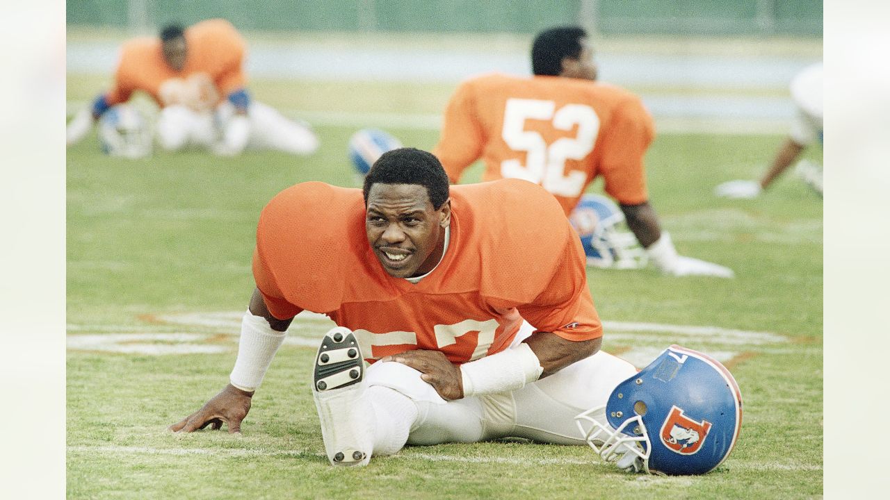 Tom Jackson football player: Why is he a legend? (Discover his incredible impact on the game)