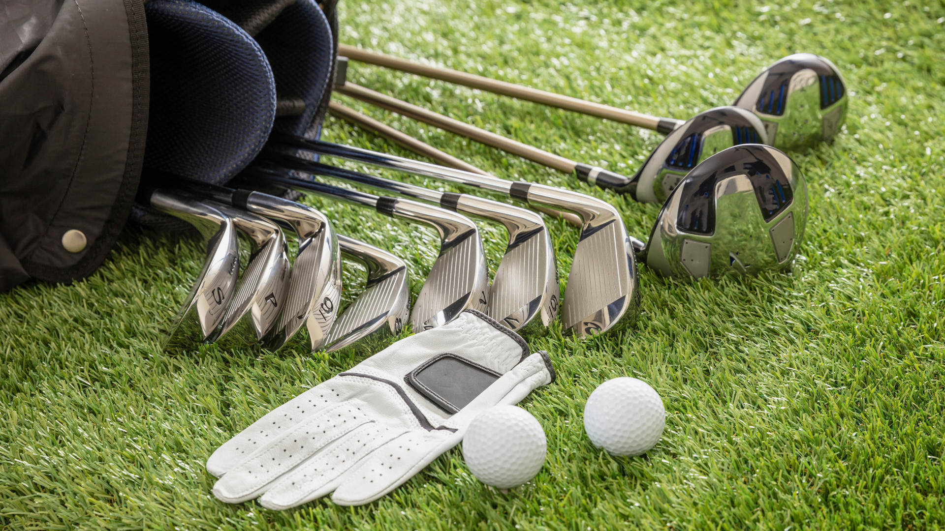 Whats in a complete men golf set? (Know these essential clubs for a perfect round!)