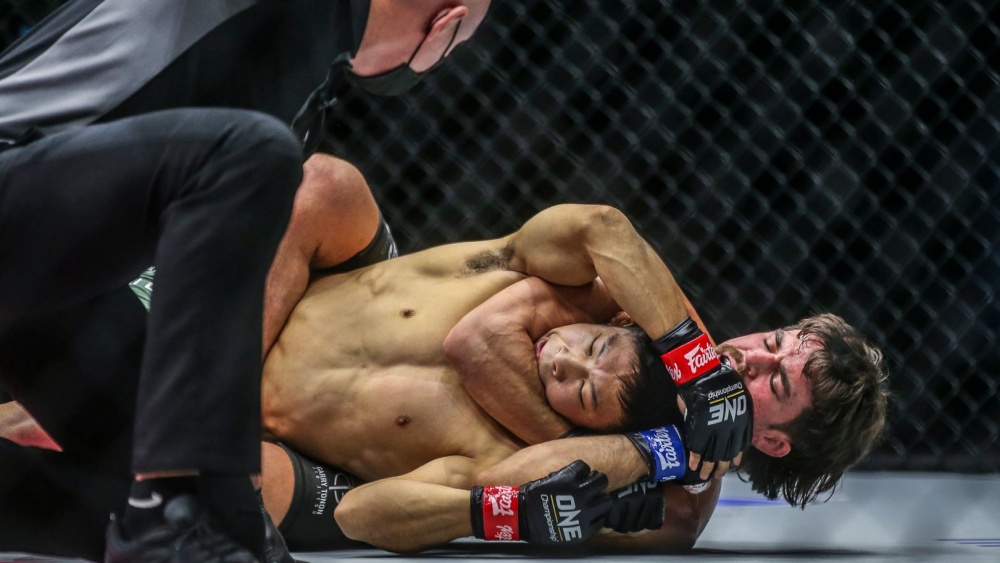 BJJ Rear Naked Choke: Your Go-To Guide for Beginners