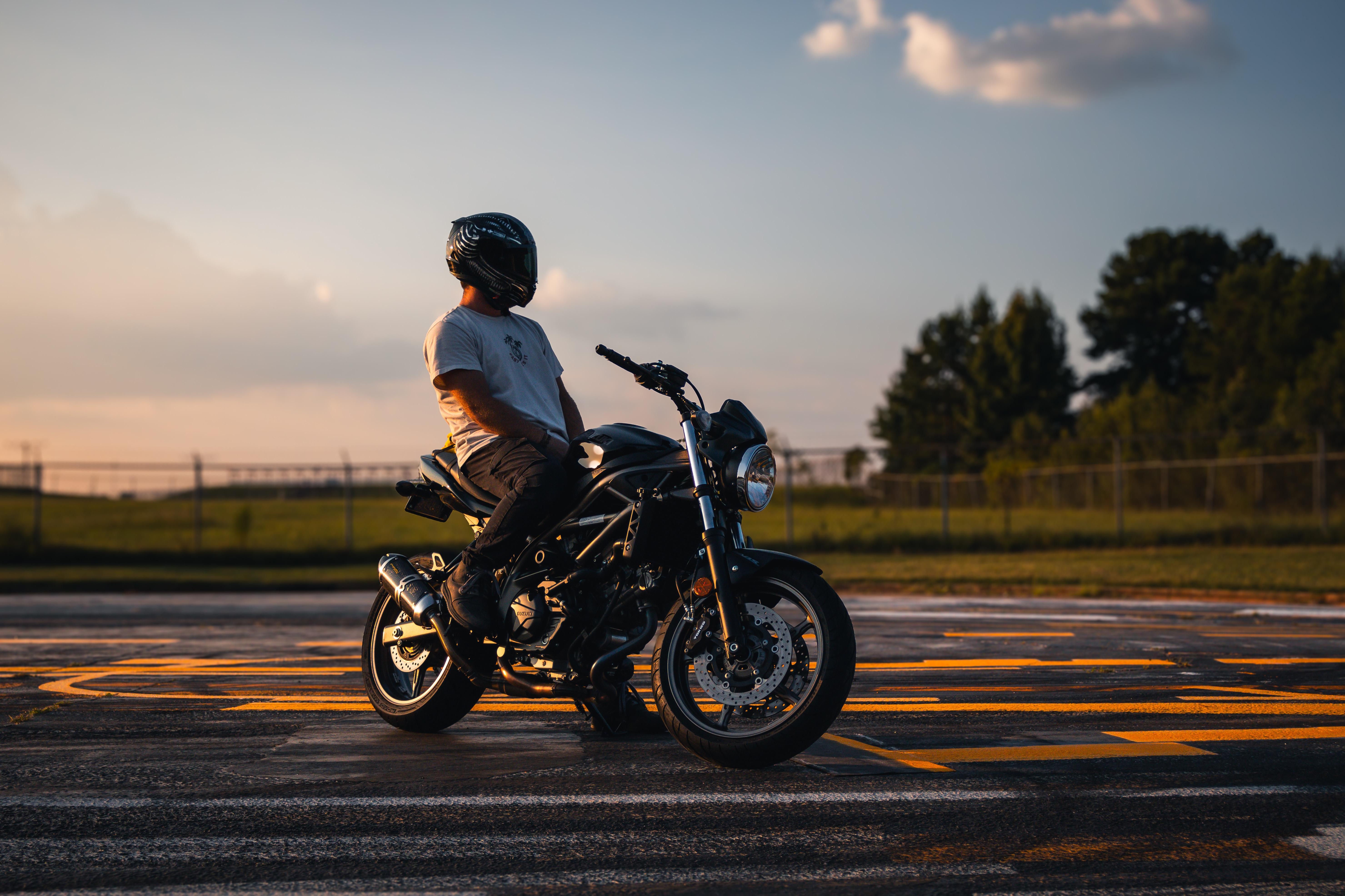Make Your Motorcycle Profile Pop? Try These 7 Photo Tips First