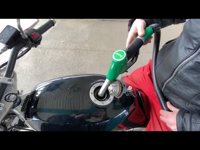 GS500F Suzuki Fuel Tips Save Gas on Your Motorcycle Commute