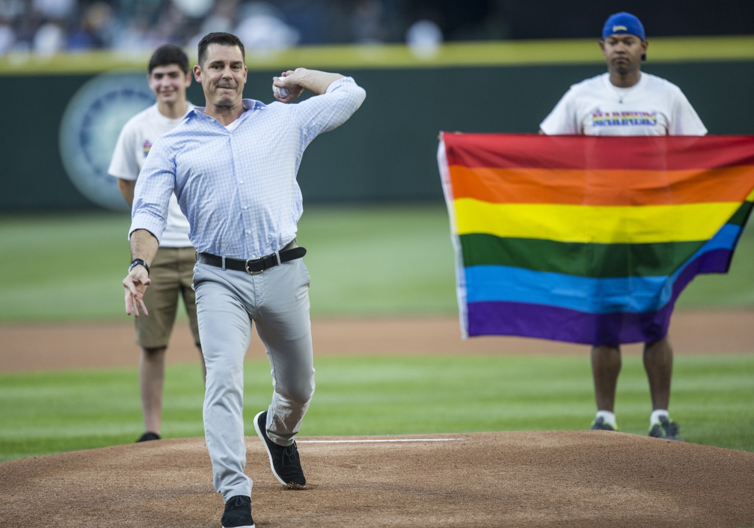 How to Throw a Pride Night Brewers Party with 5 Easy Steps