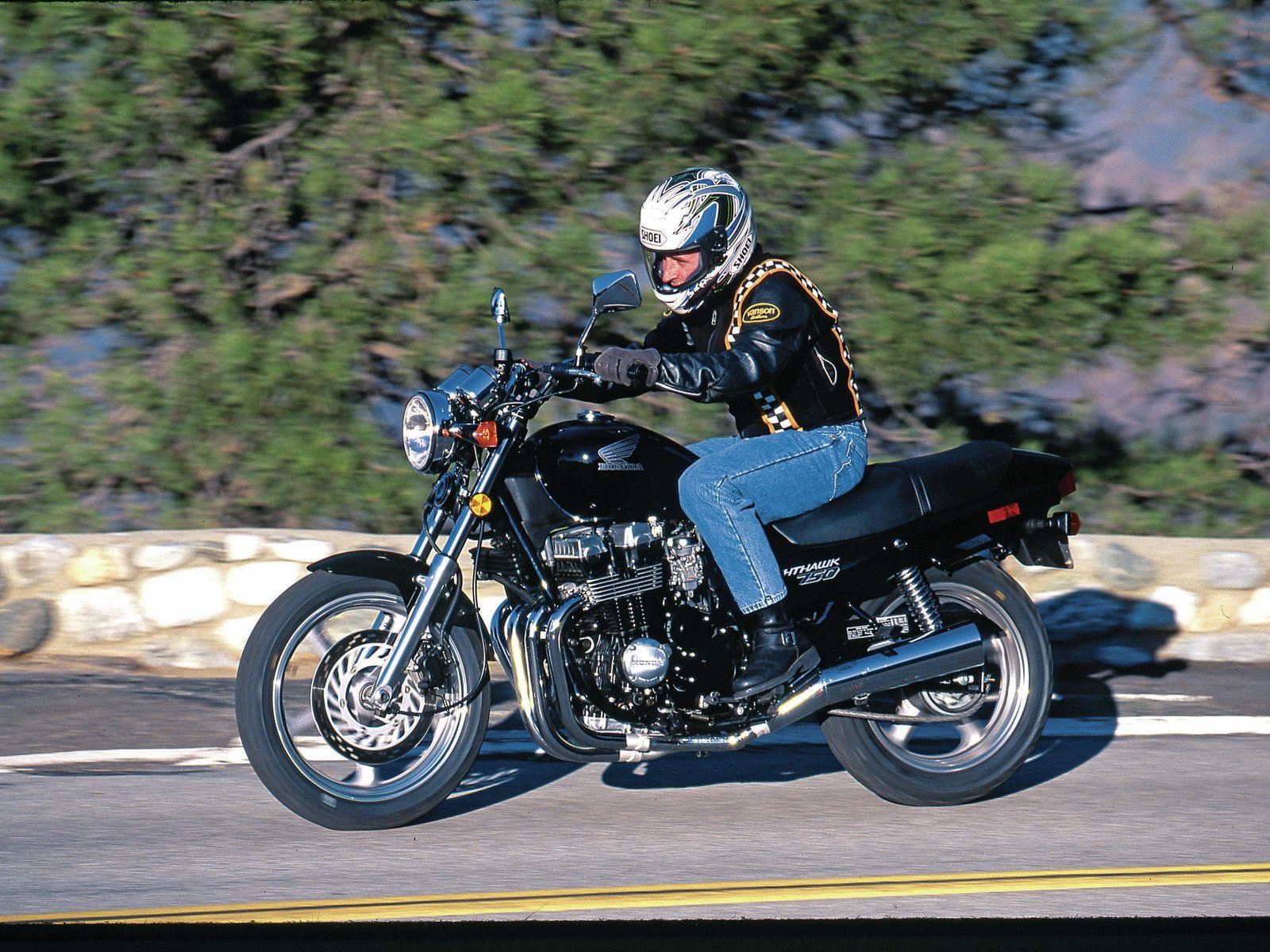 Honda CB750 Nighthawk review: Why is it still a top choice for motorcycle riders today?