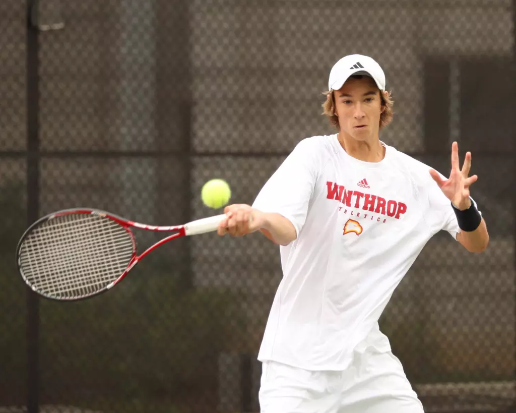 Dylan Comerford tennis style? How he plays his best winning shots!